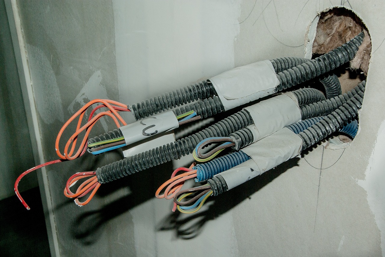 金杯电工：公司电线电缆产品有供货给风电整机厂、叶片厂等企业